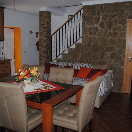 Moradia Familia Escoto Villa Monsanto Exteriör bild