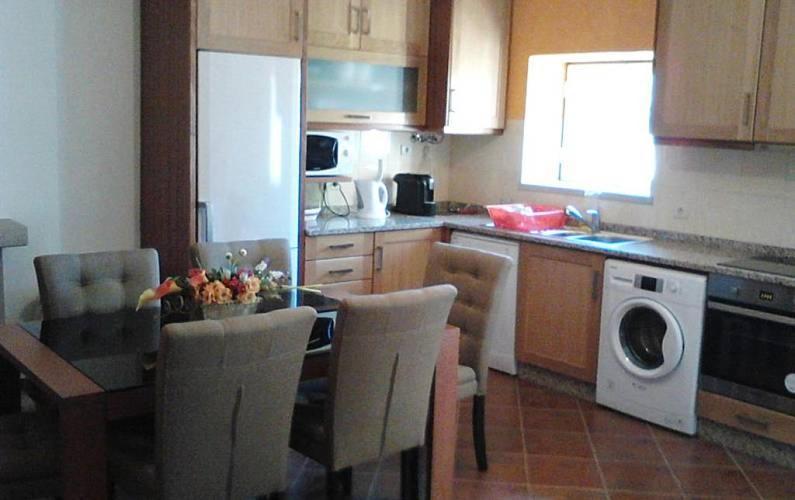 Moradia Familia Escoto Villa Monsanto Exteriör bild